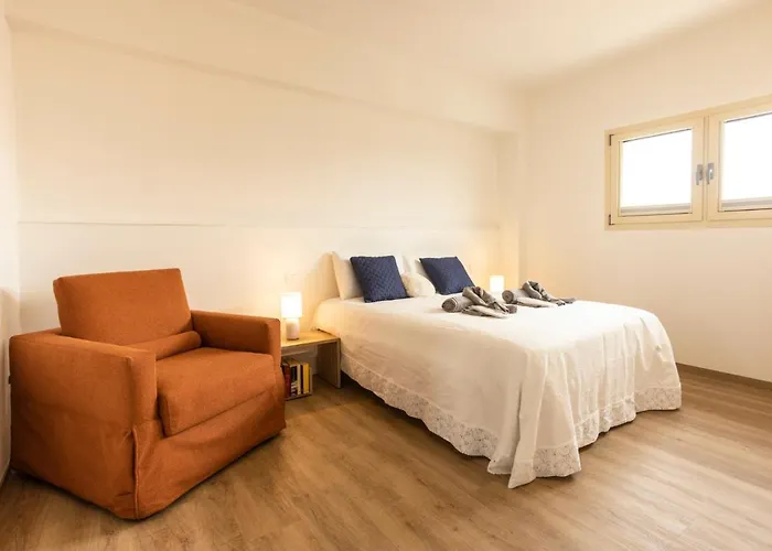 Borgoroma - Business & *