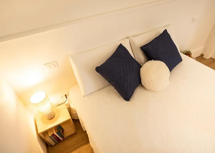 Borgoroma - Business & *