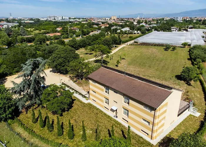 Borgoroma - Business &